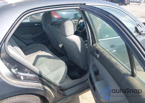 2003 Honda Accord 2.4 Lx z USA, uszkodzony, nr VIN 1HGCM56333A129351